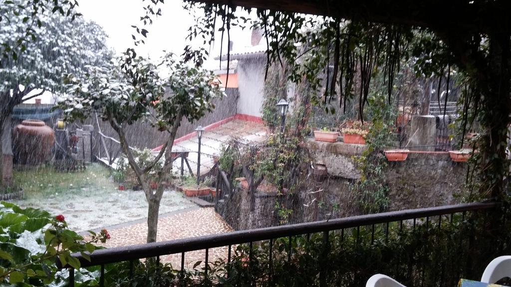 לינה וארוחת בוקר SantʼAlfio Etma מראה חיצוני תמונה